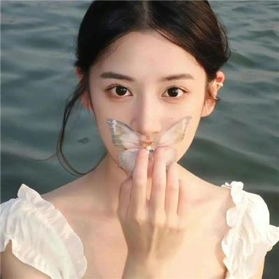 三个姐姐竟是隐藏大佬